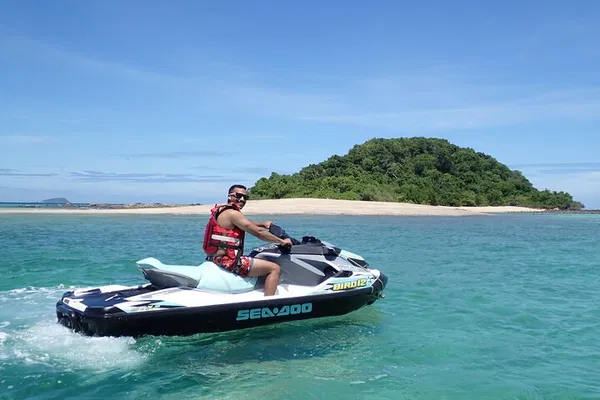 Pattaya Jet Ski Island Tour: Ride to Paradise!