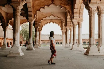 Unveiling Agra's Splendor: A Private Taj Mahal Tour with a Female Perspective