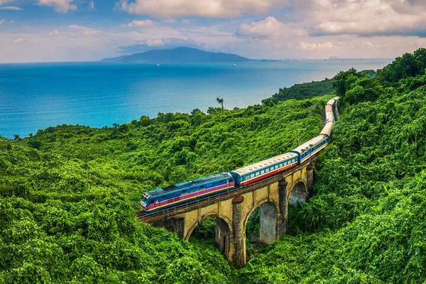 Discover Hue: Train Adventure via Hai Van Pass & Imperial Citadel