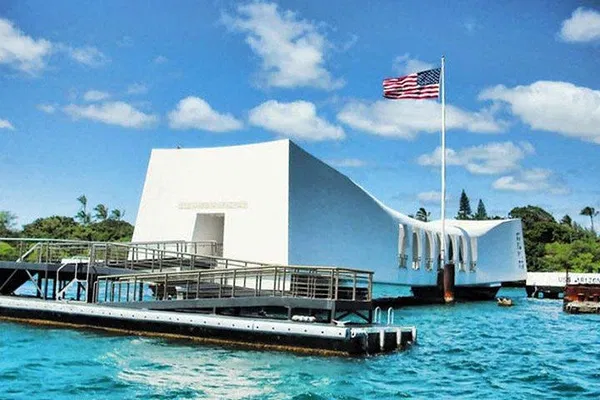 Pearl Harbor & USS Arizona: Honolulu History Tour