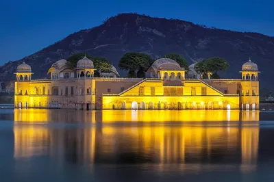 Unveiling Jaipur's Splendor: A Royal Day Tour with Lunch