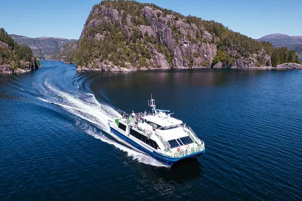 Bergen Fjord Cruise to Mostraumen with Local Guide