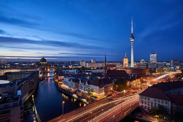 Berlin Sunset Dinner Cruise: A Culinary Journey on the Water