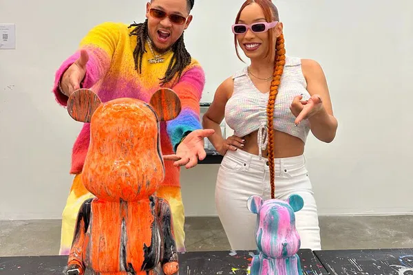 Create Your Own Fluid Bear Art Masterpiece!