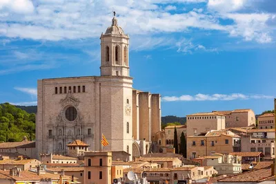 Girona City Walk: Uncover Secrets with Local Guide