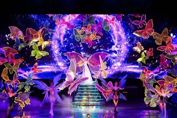 Tiffany Show Pattaya: Tickets, Transfers & Glamour!