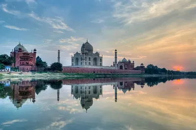 Unveiling Agra's Majesty: A Luxurious 2-Day Private Tour