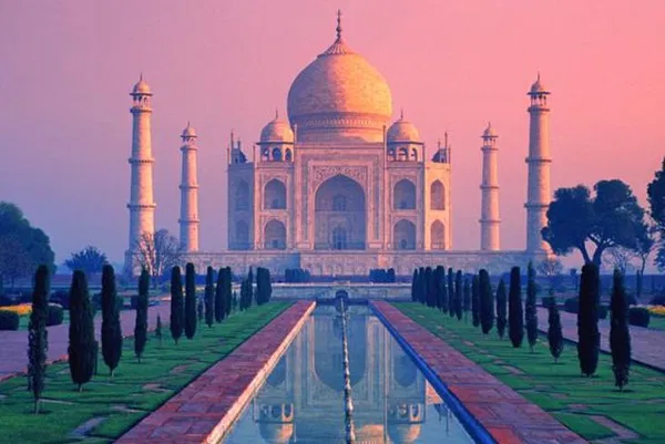 Unveiling Agra's Majesty: A Sunrise Taj Mahal Private City Tour