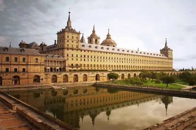 Unveiling Spain's History: El Escorial & Valley of the Fallen Private Tour