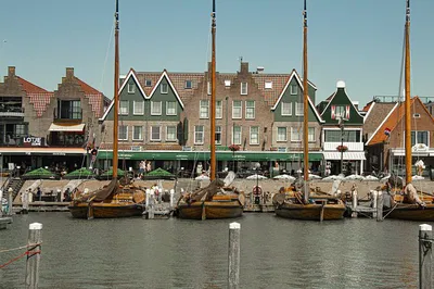Discover Dutch Charms: Private Day Trip to Marken & Volendam