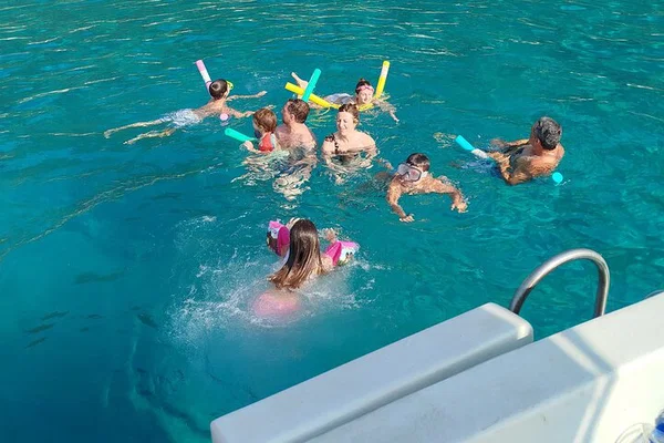 Scilla Boat Tour: Swim & Explore Chianalea!
