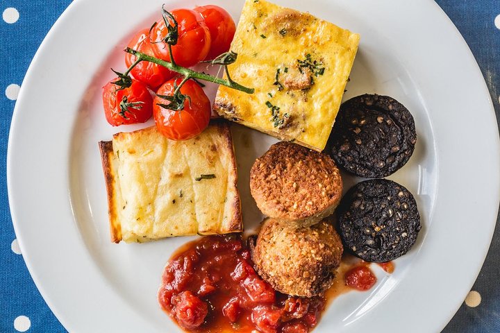 Discover Dublin's Culinary Secrets: A Private Foodie Adventure