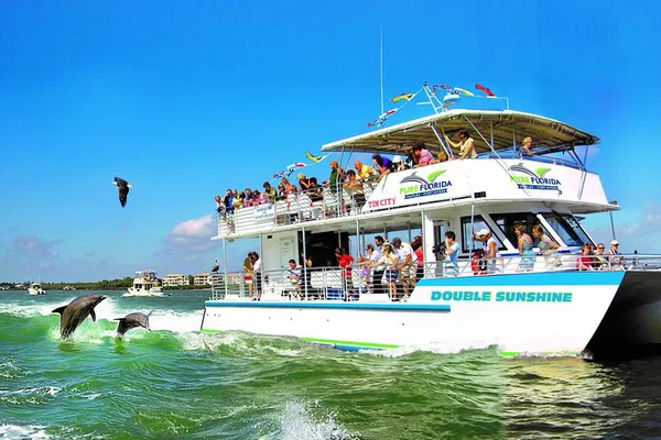 Naples' Millionaire Mansions & Wildlife Cruise: A Sightseeing Spectacle!