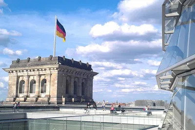 Berlin Government District & Reichstag Tour