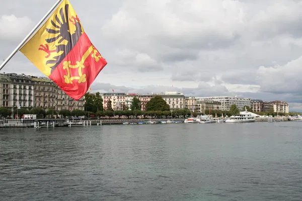 Discover Geneva Like a Local: Personalized Private Walking Tour