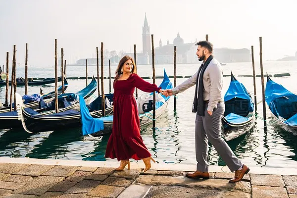 Venice Photoshoot: Capture Memories at Iconic Spots