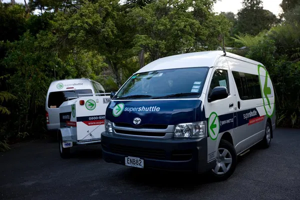 Stress-Free Auckland Airport Transfer: City to Terminal