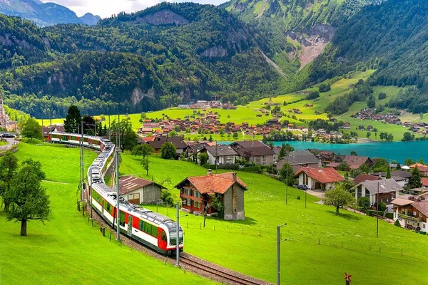 Lucerne & Interlaken Day Trip from Basel by Train