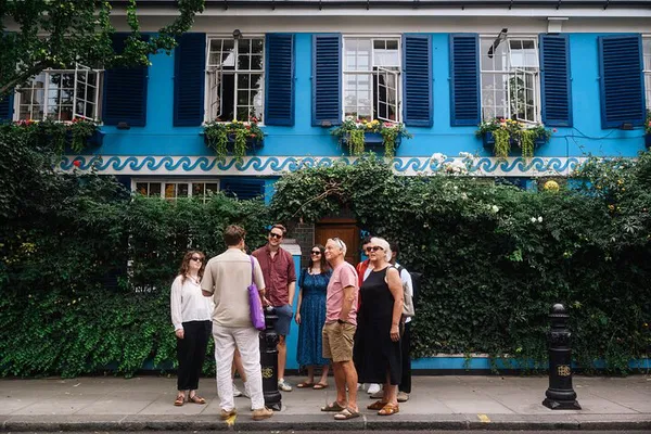 Notting Hill's Sweet Secrets: A Delicious Bake Off Tour