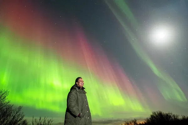 Chase the Lights: Reykjavik's Exclusive Northern Lights Private Photo Tour