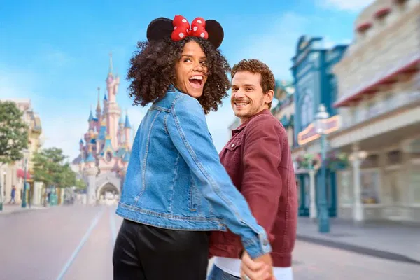 Disneyland Paris Ticket: 1 or 2 Parks!