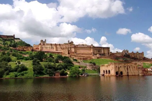 Rajasthan's Royal Escapade: A 6-Night Palace & Forts Tour