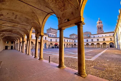Verona: Mantua, Valeggio, & Sirmione Private Day Trip
