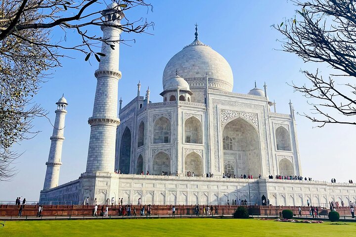 Chennai to Taj Mahal: A Whirlwind Day of Wonder by Air!
