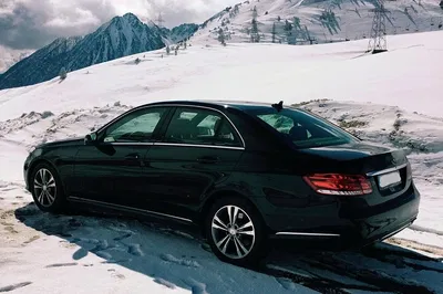 Stress-Free Andorra Arrival: Private Barcelona Airport Transfer