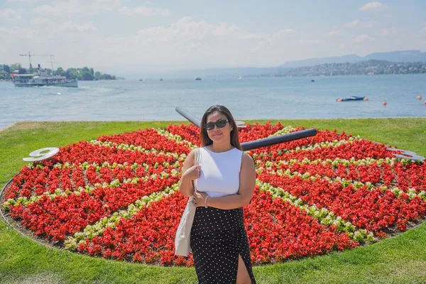 Capture Zurich's Charm: Private City Tour & Photoshoot with a Local