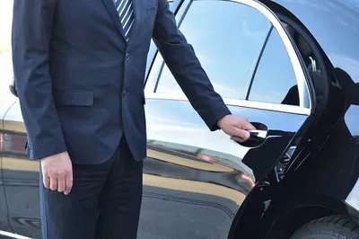 Stress-Free Sorrento to Fiumicino Airport Transfer with Optional Pompeii Stop