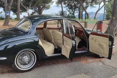 Riviera Jaguar Tour: Scenic Stops & Vintage Style!