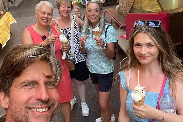 Discover Nice's Hidden Gems: A Walking Tour Through History & Charm