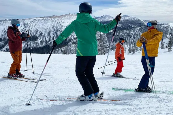 Breckenridge Ski Shuttle: Stress-Free Mountain Day Trip from Colorado Springs