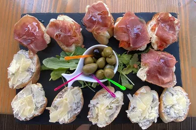 Pula Food Walking Tour: Taste Istria's Culinary Delights!