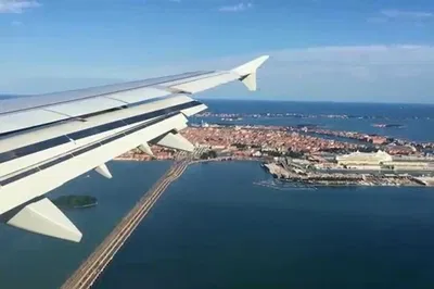 Venice: Private Water Taxi to Marco Polo Airport