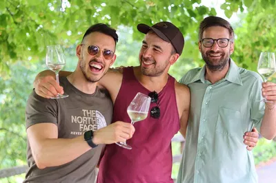 Capture Prosecco Hills Magic: A Personalized Photoshoot Experience