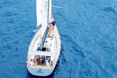Barcelona Luxury Yacht Tour: Private Sailing & Open Bar