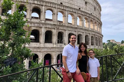 Rome's Highlights: A whirlwind Private Tour of Colosseum & Vatican