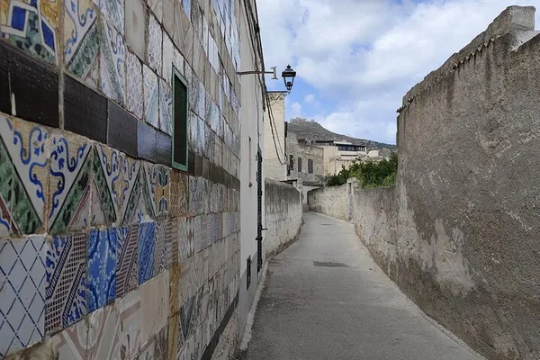 Favignana History: Pirates & Patrons Walking Tour