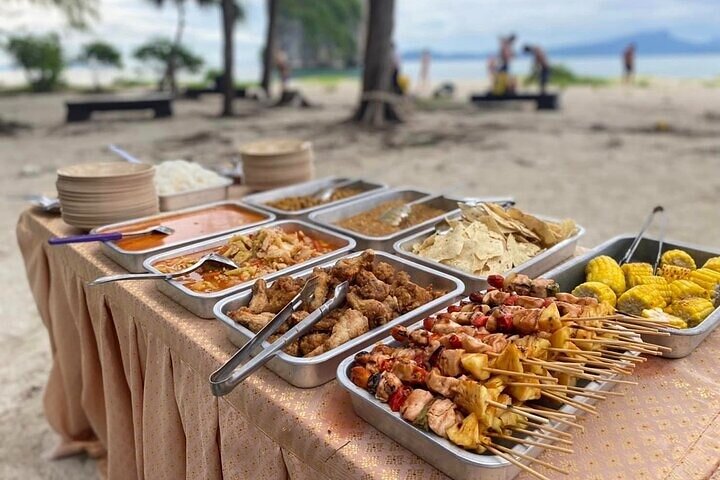 Sunset BBQ, Snorkeling & Bioluminescence: Krabi's 7 Islands Await!