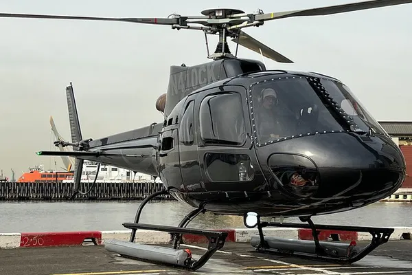 NYC Helicopter Tour: See Manhattan's Iconic Sights!