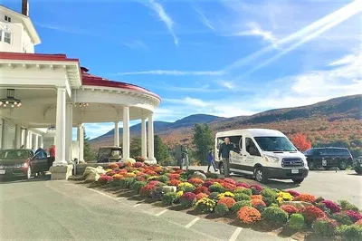 New England's Autumn Majesty: A White Mountains Foliage Day Trip
