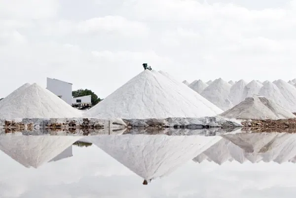 Explore Mallorca's Southern Cliffs & Salt Marshes!