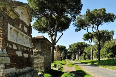 Rome Catacombs Exclusive Tour: Tickets & Transfer Included