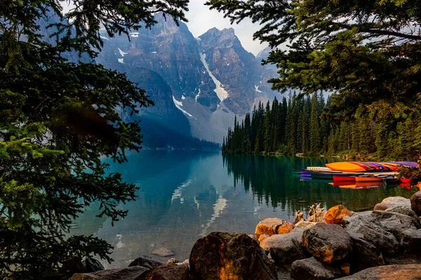 Banff Private Tour: Lake Louise & Moraine Lake