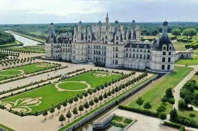 Loire Valley Fairytale: 3-Day Castle & Wine Escape from Paris