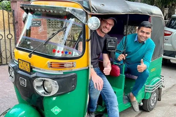Explore Jaipur's Majesty: A Personalized Tuk-Tuk Adventure