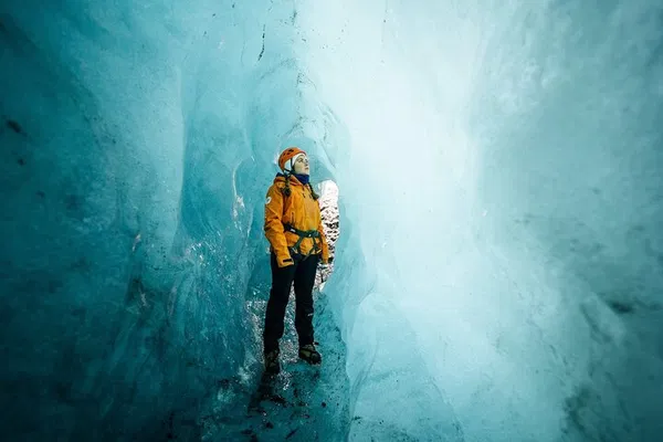Unforgettable 2-Day South Coast Adventure: Glacier Lagoon, Ice Cave & Northern Lights!