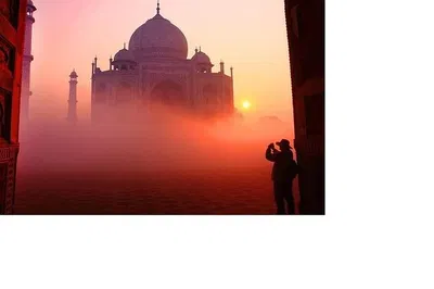 Sunrise Majesty: Taj Mahal & Old Delhi Cultural Immersion
